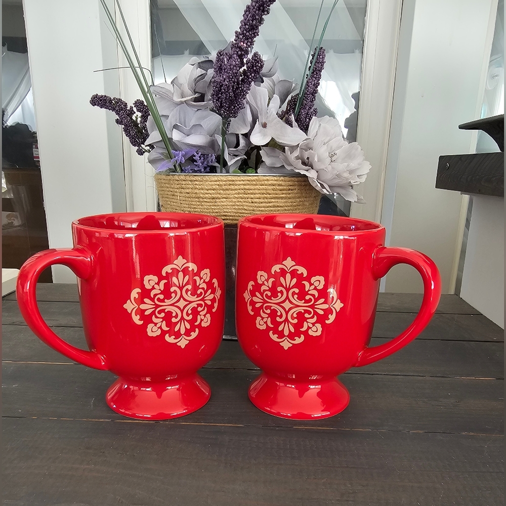 Set of 2 Hallmark coffee mugs/cups